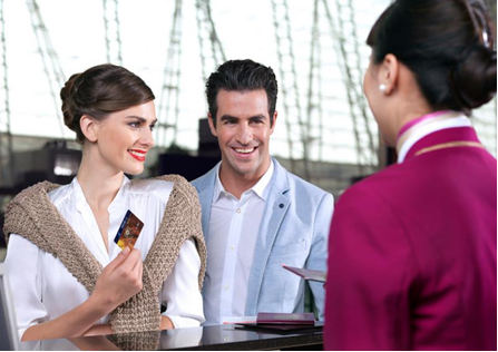 Convenient mileage pay, enjoy distinguished service in China Southern Airline lounge!